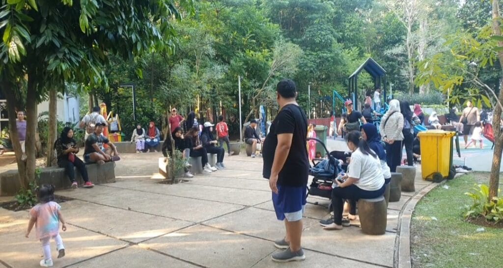 Cerita Warga Beraktivitas di Taman Kota 1 Tangsel: Nyaman, Sejuk dan Bersih 2 Taman Kota 1 Tangsel