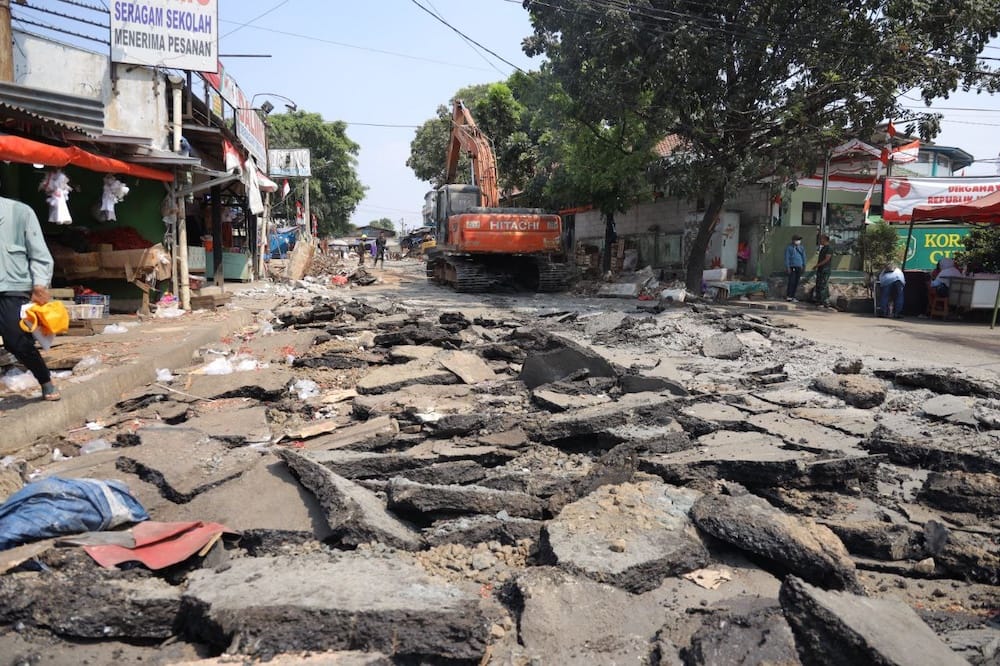Penataan Jalan Haji Usman Ciputat Tangsel, Warga Apresiasi: Semoga Semakin Tertata 2 Jalan Haji Usman Ciputat