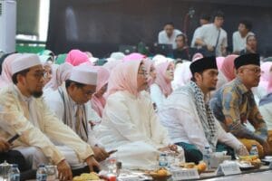 Hadirkan Ustadz Adi Hidayat, Ribuan Warga Hadiri Istighosah HUT ke-498 Kabupaten Serang 2 Usatd Adi Hidayat