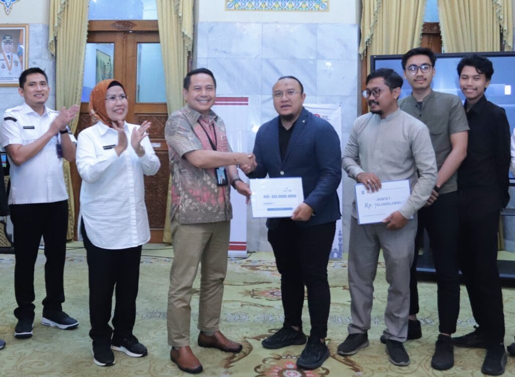 3 Besar Juara Sayembara Desain Masjid Puspemkab Diberi Hadiah oleh Bupati Serang 2 Sayembara Desain Masjid Puspemkab