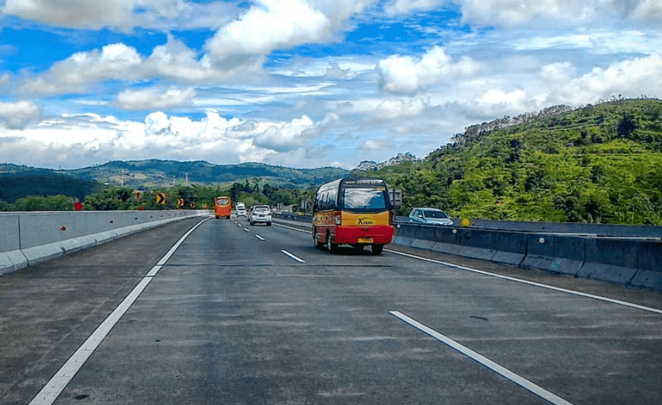 5 Fakta Menarik Tol Cipularang: Penuh Balutan Kisah Mistis yang Kuat 2 Tol Cipularang