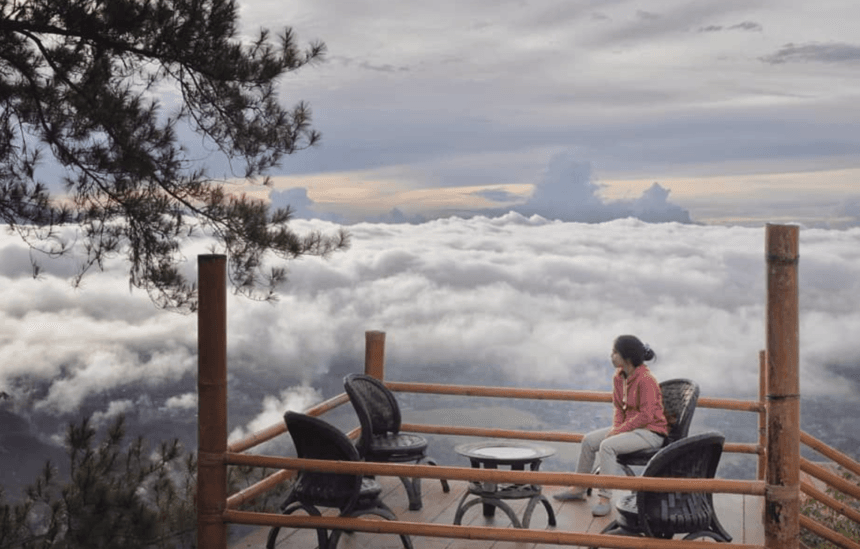 Negeri di Atas Awan