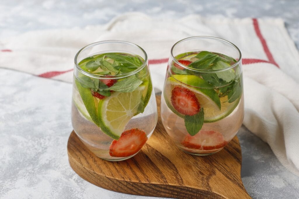 5 Manfaat Infused Water dan Cara Pembuatannya 3 Infused Water
