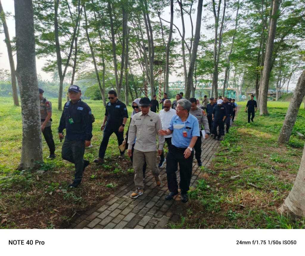 26 Pabrik Diduga Cemari Sungai Ciujung Serang, Menteri LH Segel Dua Perusahaan 4 Pabrik
