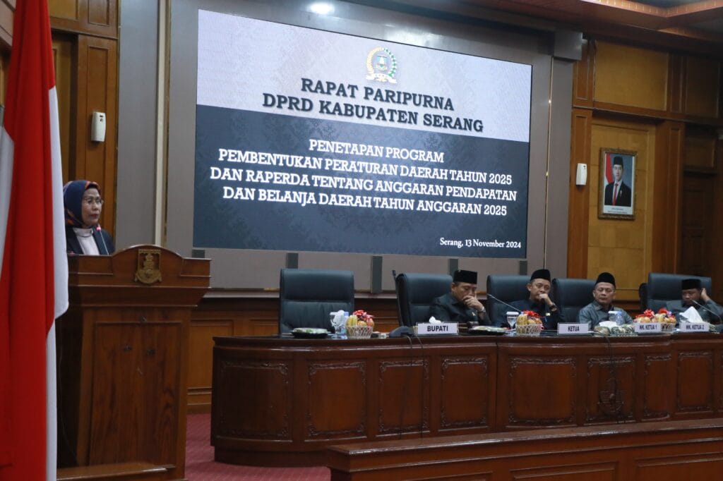 DPRD Kabupaten Serang Tetapkan Raperda menjadi Perda APBD 2025 3 Raperda