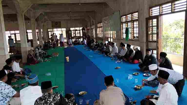 Ulama Abuya Muhtadi Lantik Relawan Pencegahan Maksiat Se-Provinsi Banten 4 Abuya Muhtadi