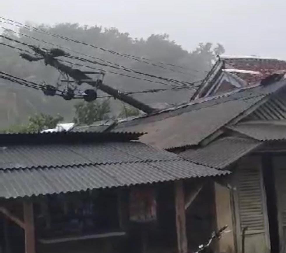 Banten Dikepung Badai, 87 Rumah Rusak, BPBD Imbau Warga Waspada 4 Rumah Rusak