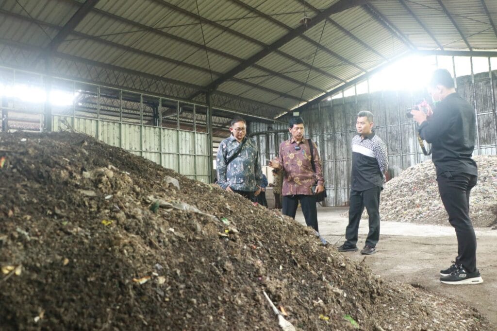 Pelajari Pengelolaan Sampah, Pemkab Serang Belajar ke Kabupaten Banyumas 2 Pengelolaan Sampah