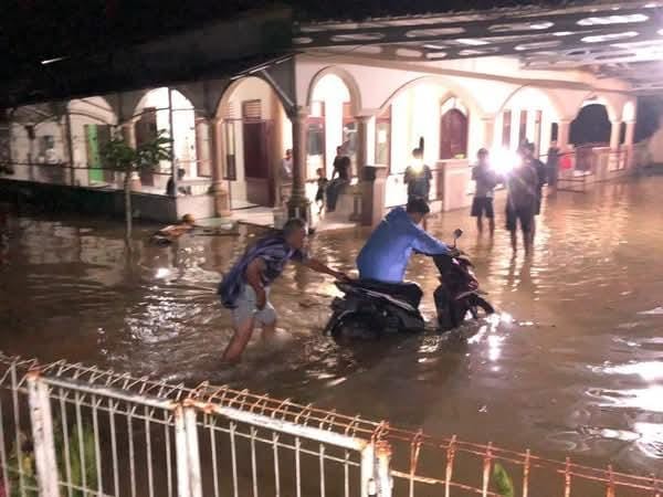Banjir Melanda 13 Kecamatan di Pandeglang, Ratusan Rumah Kebanjiran 2 Banjir