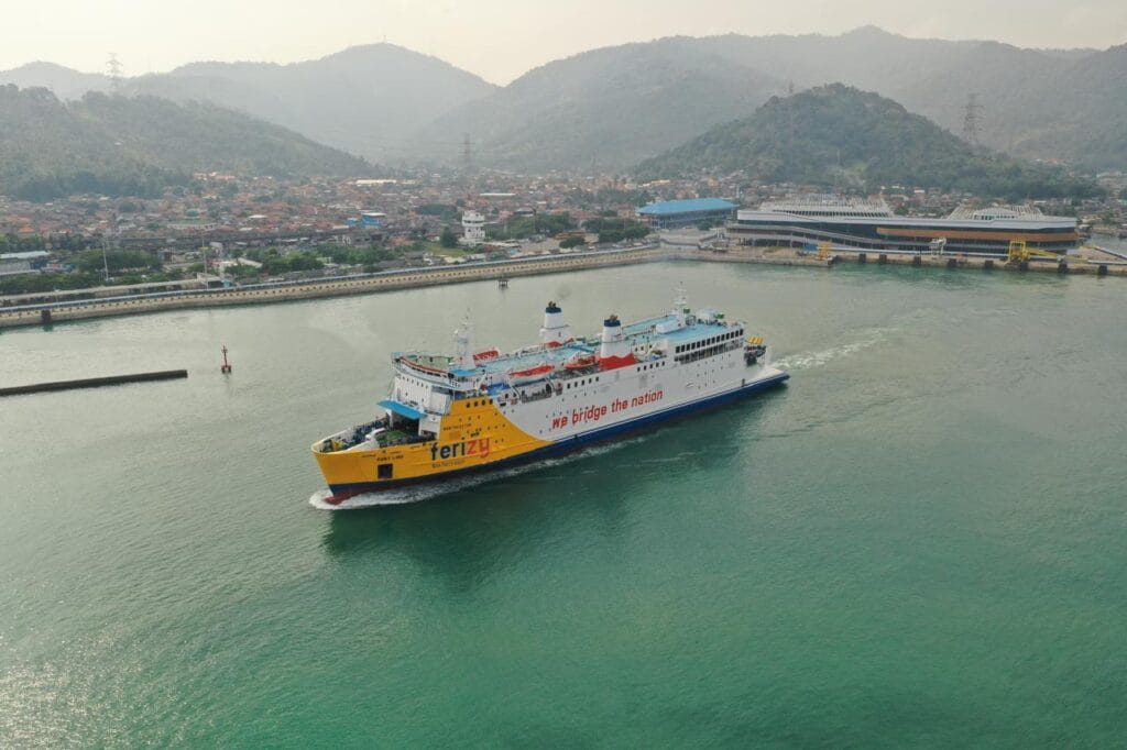 Cuaca Buruk, Pelabuhan Merak Tutup Sementara 2 Pelabuhan Merak