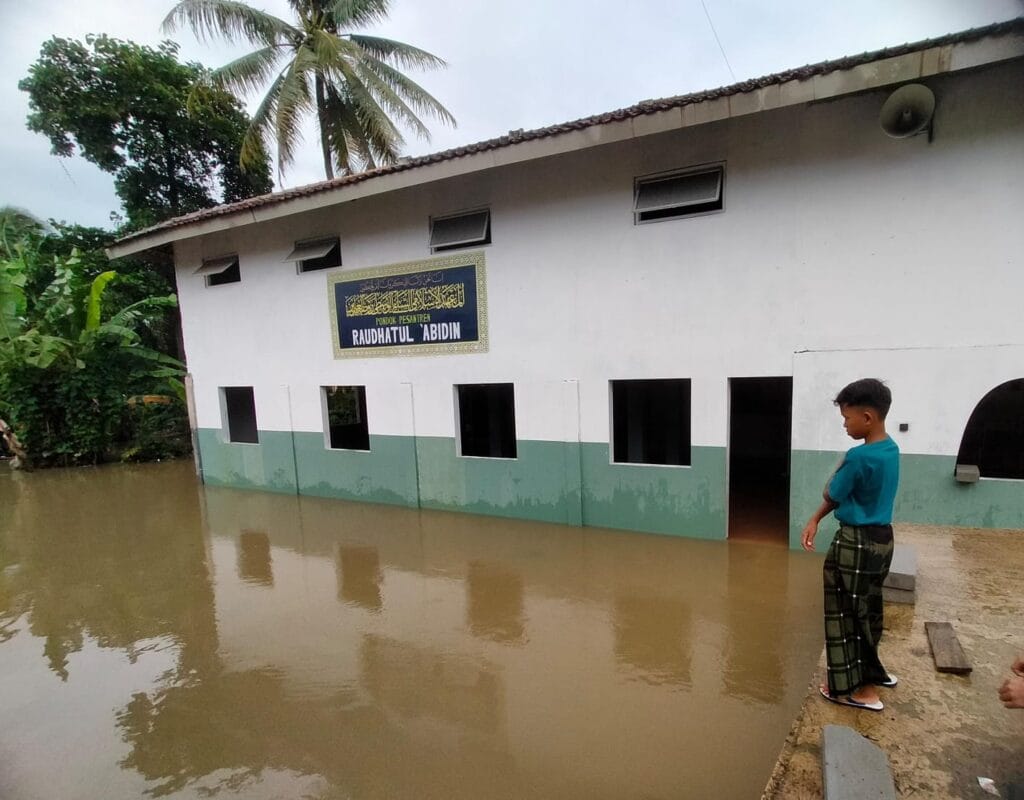 1.345 Rumah di Lebak Terendam Banjir 2 Banjir