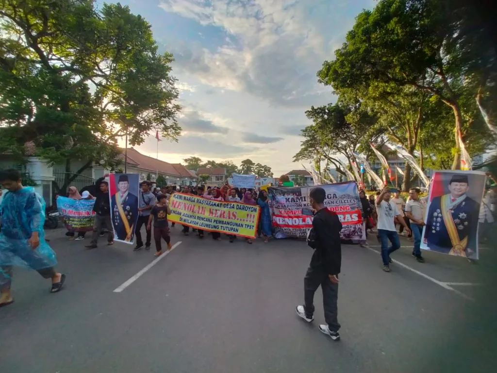 Tolak Pembangunan TPST Cileles, Ribuan Warga Lebak Gelar Istigasah Akbar 2 TPST Cileles