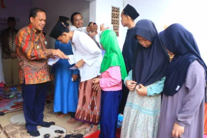 Pj Wali Kota Tangerang berikan santunan