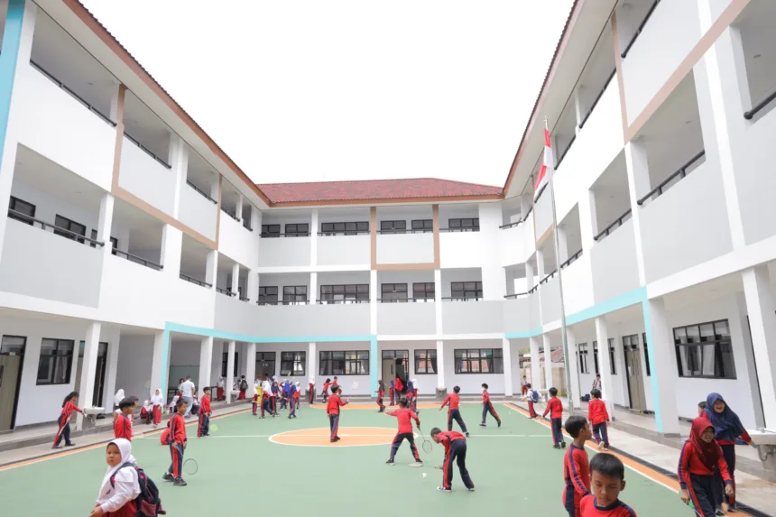 Dulu Disebut 'Sekolah Gang Senggol', Kini SDN Muncul 01 Jadi Gedung Megah 3 Lantai 1 SDN Muncul 01