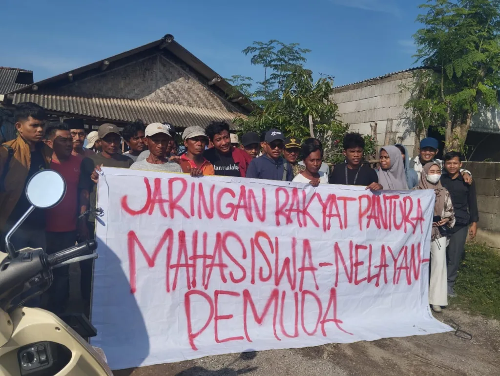 Viral Pagar Bambu di Laut Tangerang 30 KM, Ternyata Sengaja Dipasang Nelayan 2 Pagar Bambu
