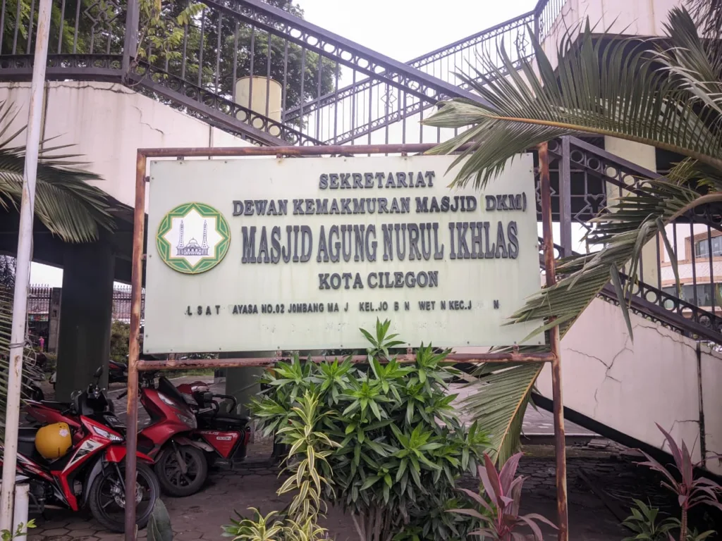Masjid Agung Cilegon Padam Listrik 3 Hari, Diduga Nungggak Tagihan 2 Masjid Agung Cilegon