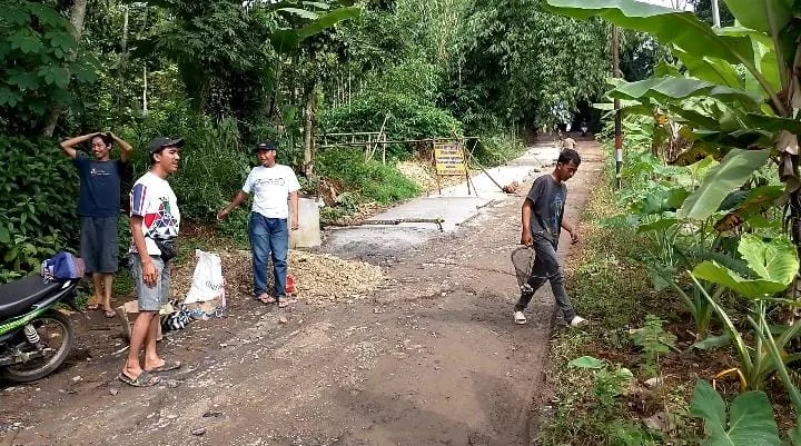 Jalan Rusak