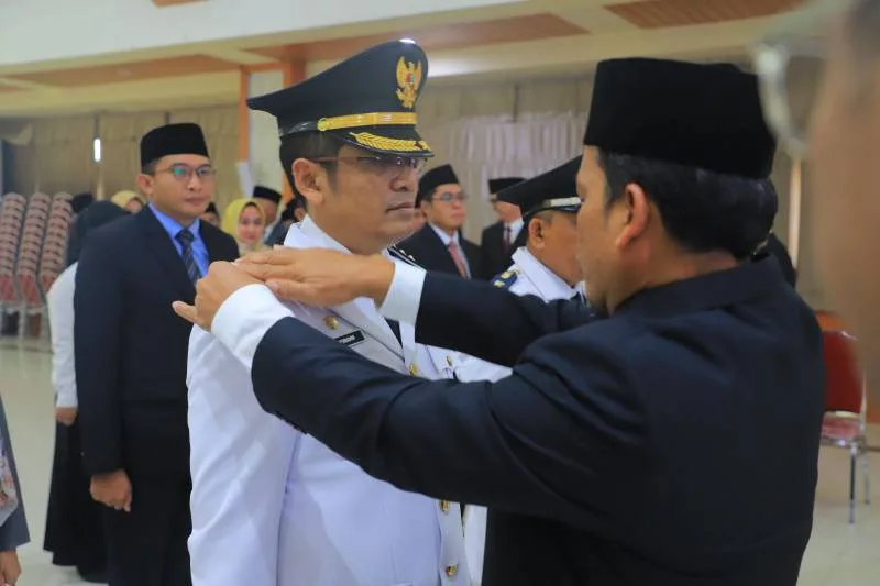 Nurdin Lantik 32 PNS dan Pejabat di Lingkup Pemerintah Kota Tangerang 1 Kota Tangerang