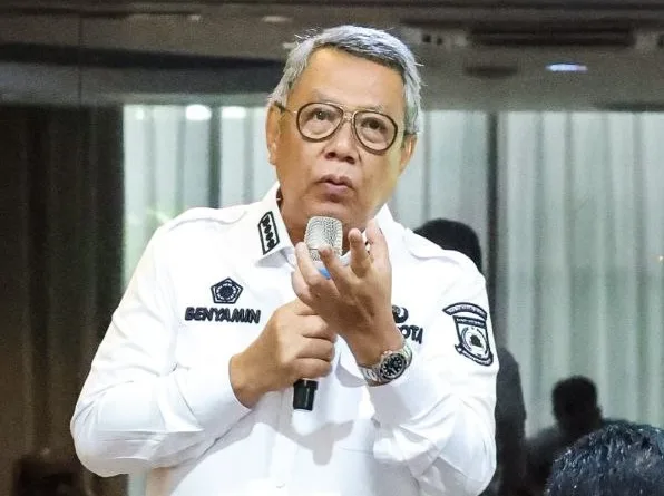 Wali Kota Tangsel Benyamin Terima Pin Emas di HPN 2025 Kalsel, Peduli Pers dan Media 1 Wali Kota Tangsel