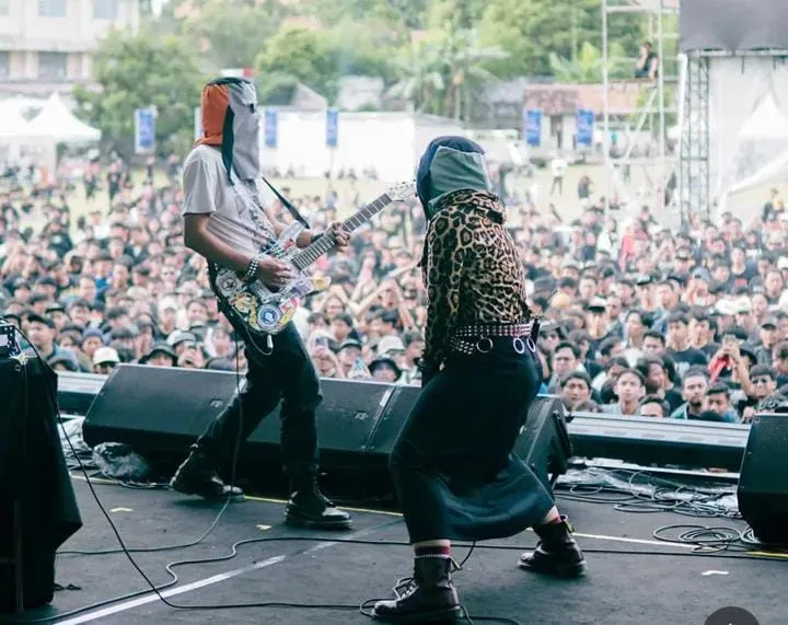 Band Sukatani