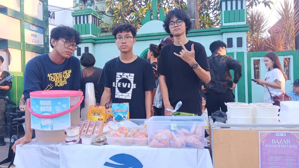 UKM Kewirausahaan Untirta Jualan Takjil 2 UKM Kewirausahaan Untirta