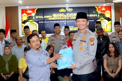Polres Tangsel Buka Puasa Bersama pers