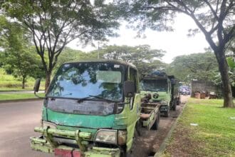 Truk sampah DLH Tangsel