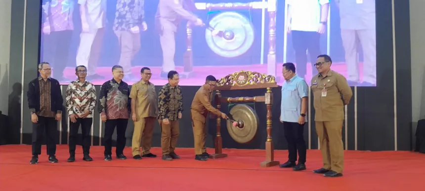 Unsera Lepas 950 Mahasiswa KKM 1 Unsera lepas 950 mahasiswa