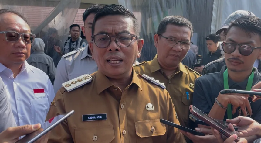 Ini Alasan Gubernur Banten Andra Soni Pilih Ngantor di Tangsel Dibanding Di Lebak-Pandeglang 1 Gubernur Banten Andra Soni