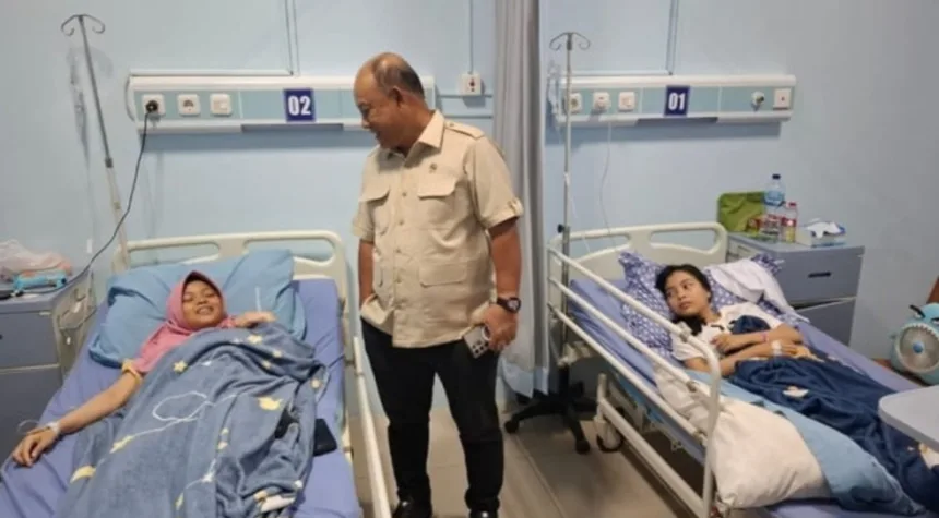 78 Siswa di Garut Keracunan MBG, Dadan: Kami Sulit Deteksi, Karena Sisa Makanan Sudah Dibersihkan 1 Siswa di Garut Keracunan MBG,