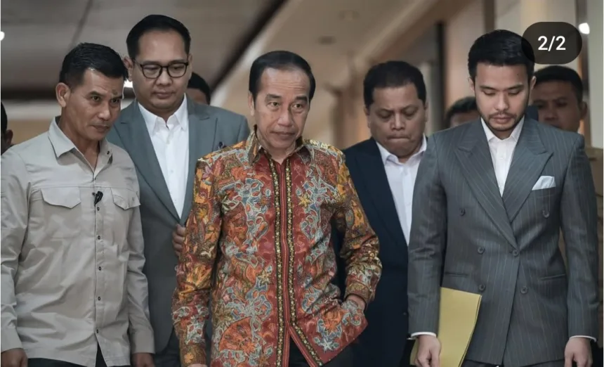 Jokowi Datangi Polda Metro Jaya, Laporkan Tuduhan Ijazah Palsu 1 Jokowi Datangi Polda Metro Jaya,