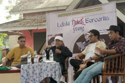 Bedah buku di Rumah Dunia