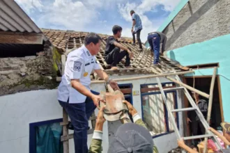 Bupati Tangerang bantu renovasi