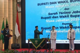 Zakiyah-Najib dilantik