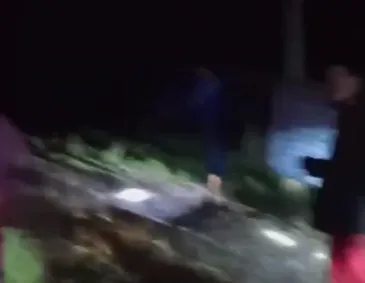 Jenazah di Lebak Ditandu Karena Jalan Rusak 2 Jenazah di Lebak