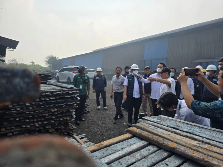 3 Pabrik Peleburan Baja di Cikande Disidak Kementerian LH 1 Pabrik peleburan baja di Cikande