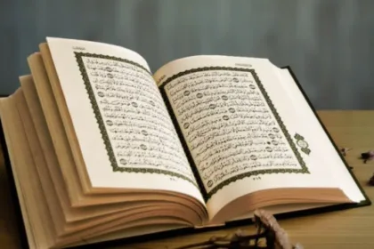 Pria Serang Injak Al-Quran