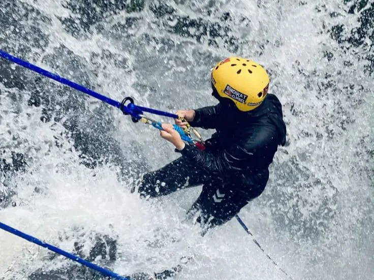 Berani Coba Canyoneering? Ini 8 Hal yang Harus Diperhatikan 2 Canyoneering
