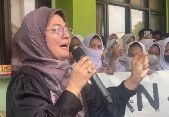Pungli SMAN 9 Tambun Selatan