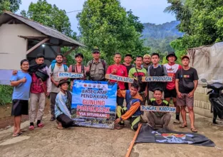 Gunung Prakasak di Pandeglang