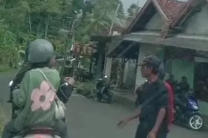 Pungli di Pantai Sawarna