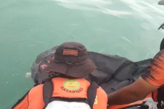 Tenggelam di Pantai Karangbolong