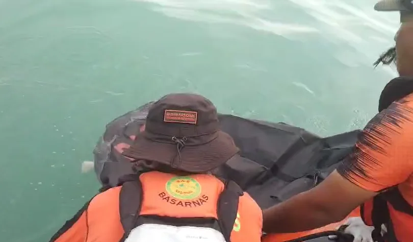 Tenggelam di Pantai Karangbolong