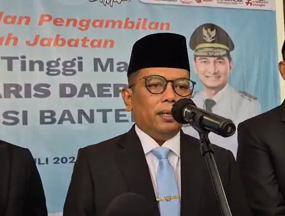 Deden Apriandhi Dilantik Jadi Sekda Banten, Andra Minta Langsung Kerja 1 Deden Apriandhi dilantik