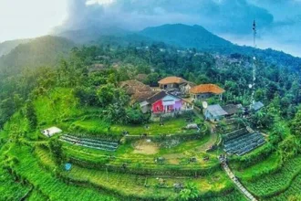 Penolakan wisata Gunung Karang