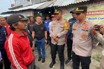 Taksi Online Vs Opang di Tangerang