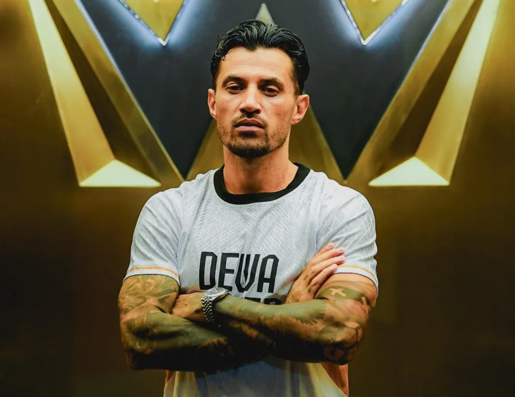 Stefano Lilipaly Gabung Dewa United Banten, Ini Nomor Punggungnya 2 Dewa United Banten