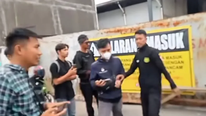 8 Wartawan Diintimidasi di Genesis Serang, Menteri LH Minta Polda Banten 'Sikat' Pelaku 1 Pengeroyokan wartawan dan staf KLH