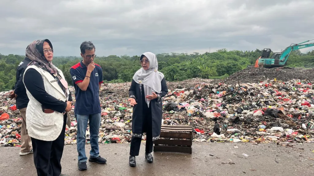 Kepala UPT TPA Bangkonol dipecat
