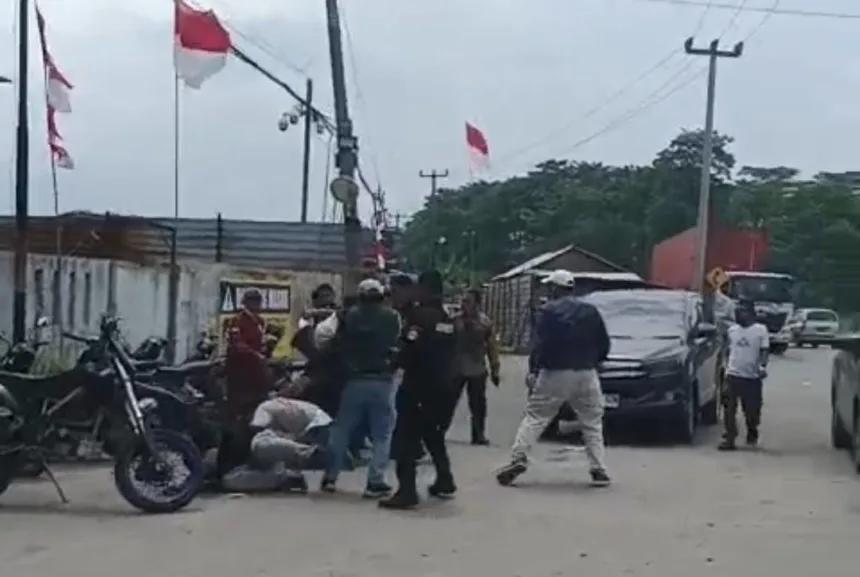 Wartawan di Serang Dikeroyok Security Pabrik di Cikande 1 Wartawan di Serang dikeroyok